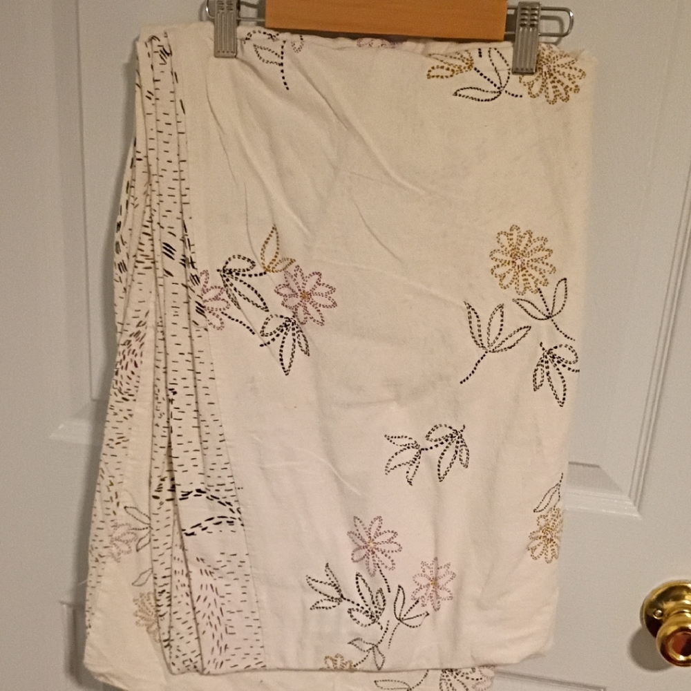 NOT FOR SALE Urban Outfitters Duvet Floral Embroidered Design